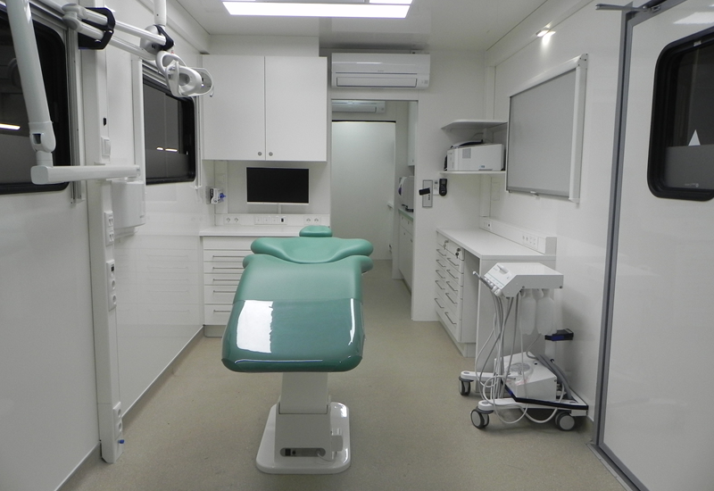 Inrichting Tandarts traiiler (Medicare Europe)